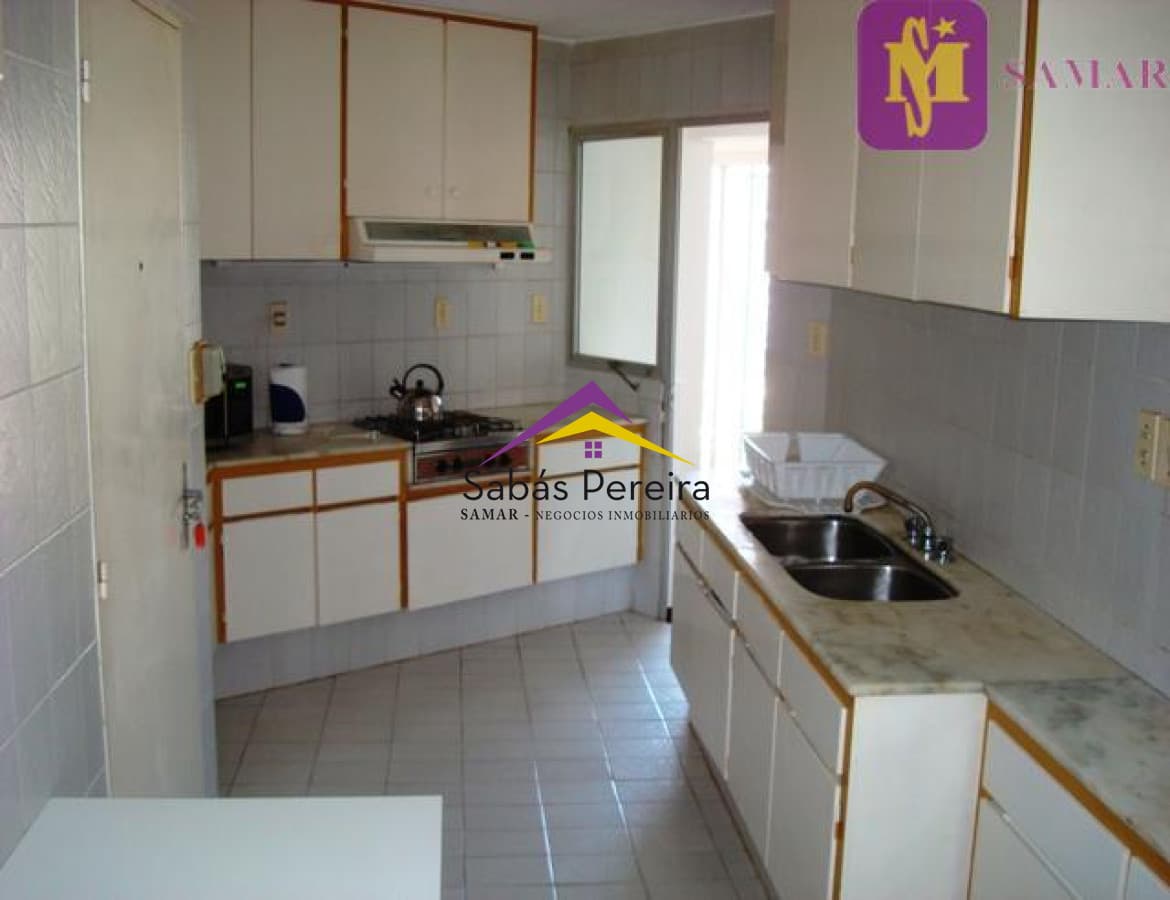 Apartamento en Brava, 2 dormitorios *