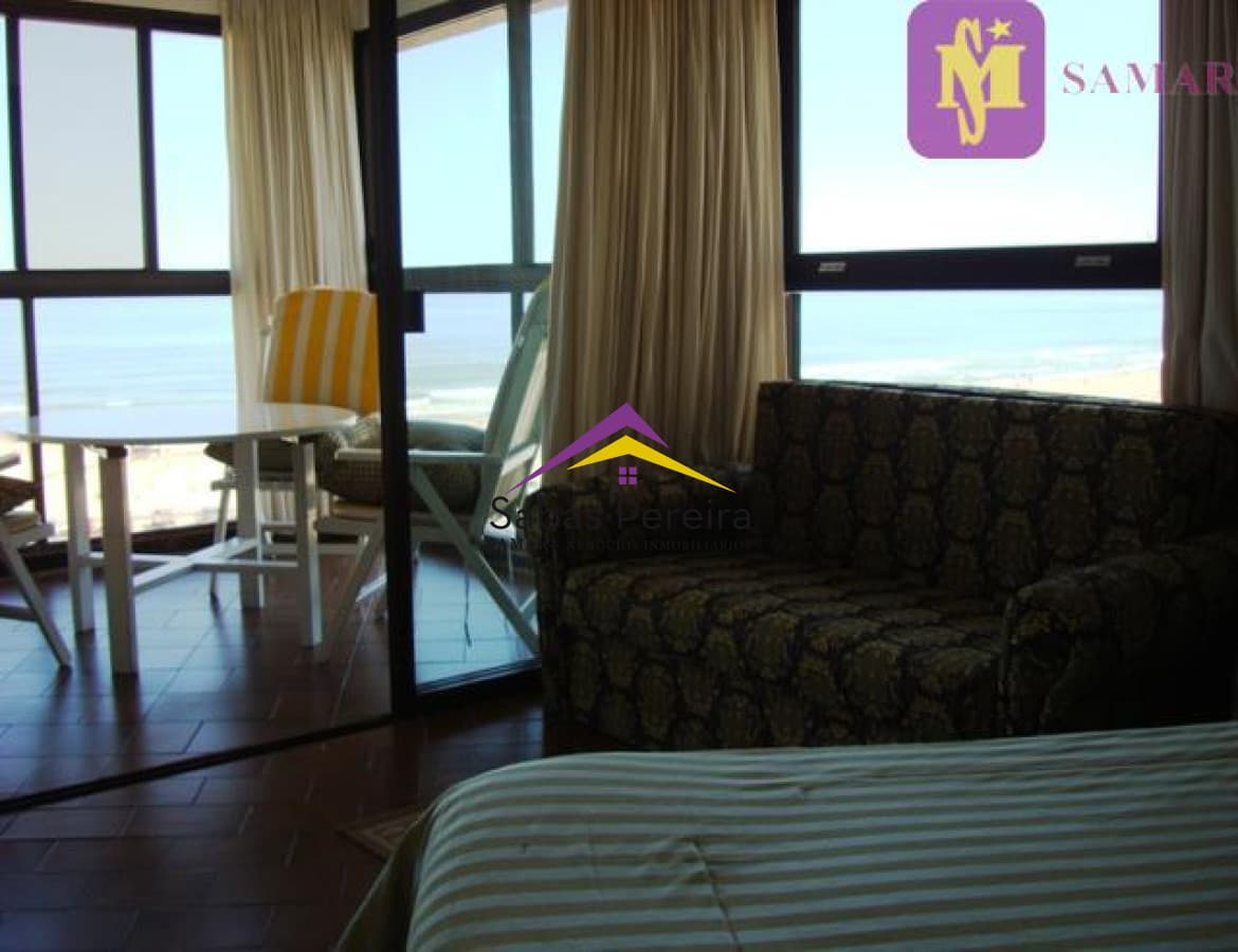 Apartamento en Brava, 2 dormitorios *