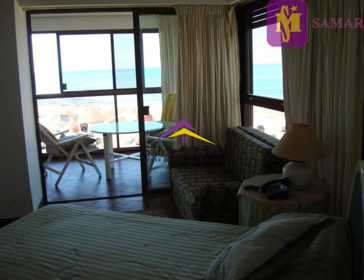 Apartamento en Brava, 2 dormitorios *
