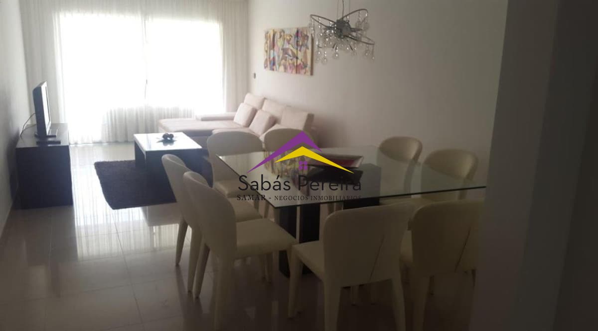 Apartamento en Rincón del Indio, 2 dormitorios en alquiler temporal. Con cochera