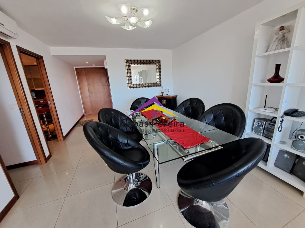 Apartamento ID.37873 - Venta de apartamento de 3 dormitorios en torre de categoría