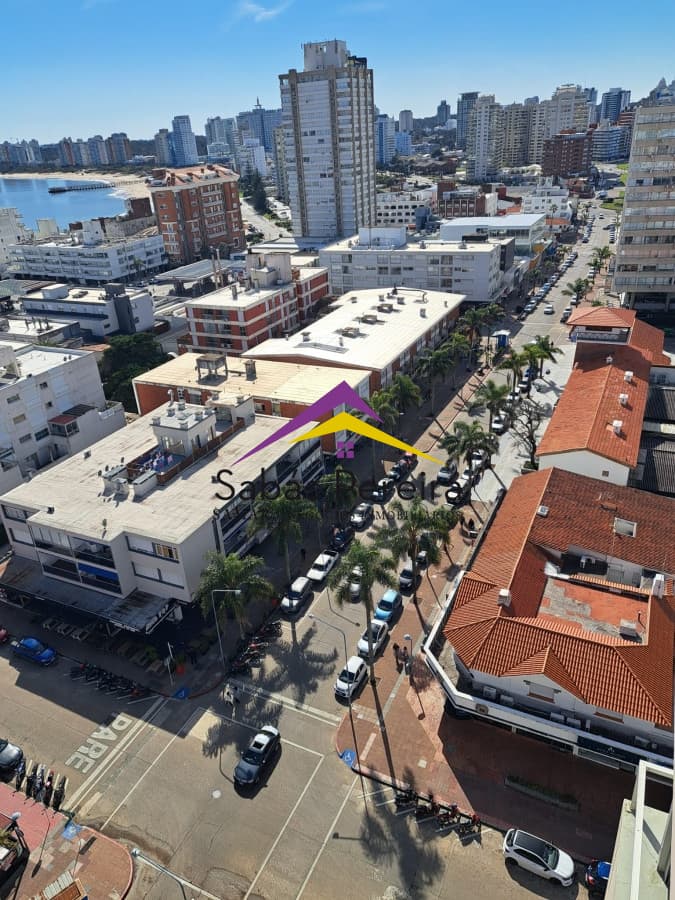 Apartamento en Península de 2 Domitorios
