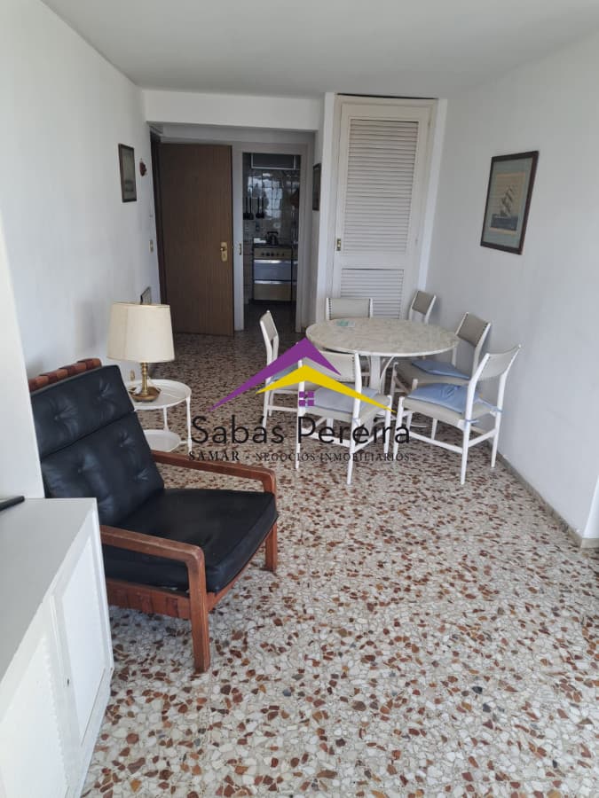 Apartamento ID.37587 - Apartamento de 2 dormitorios en Venta