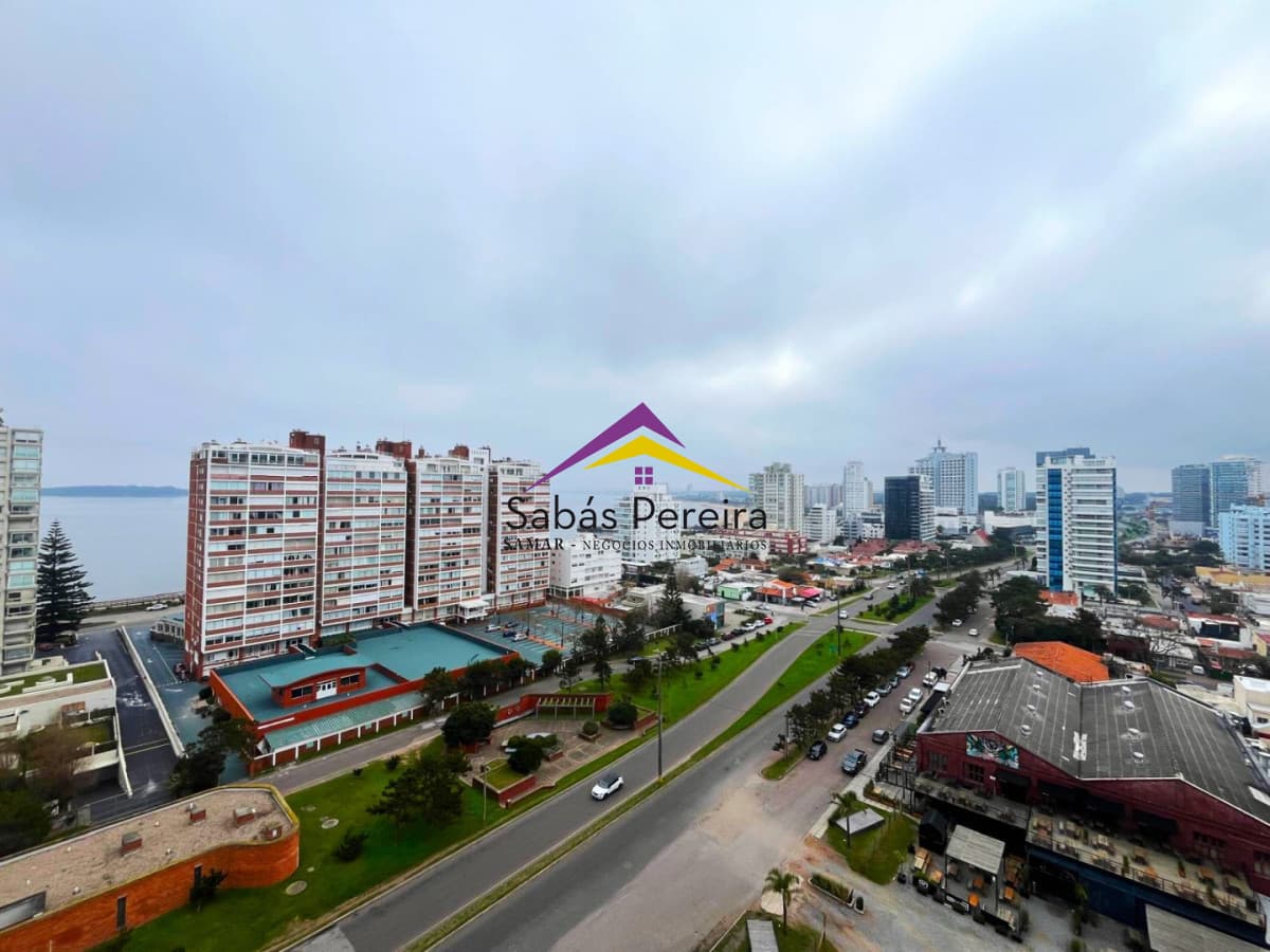 Apartamento de 3 dormitorios en alquiler de temporada