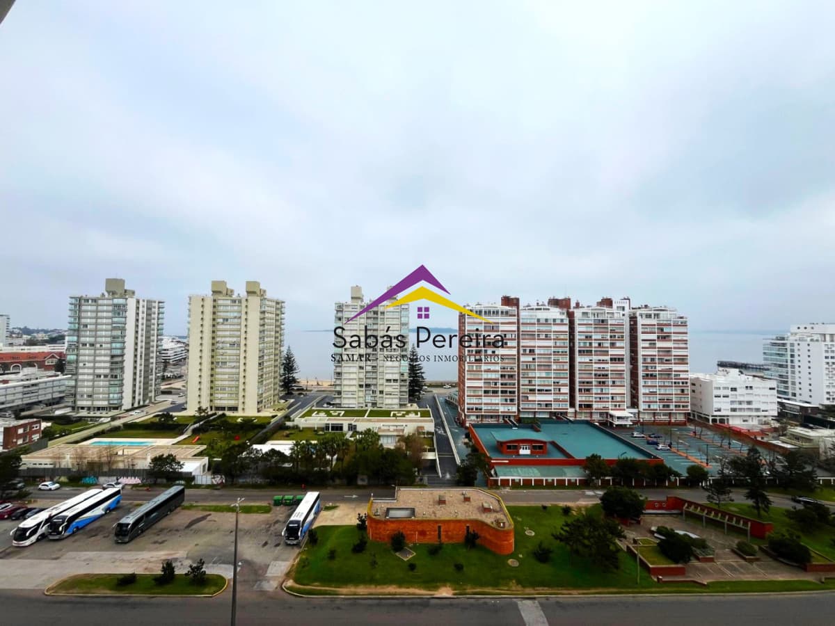 Apartamento de 3 dormitorios en alquiler de temporada