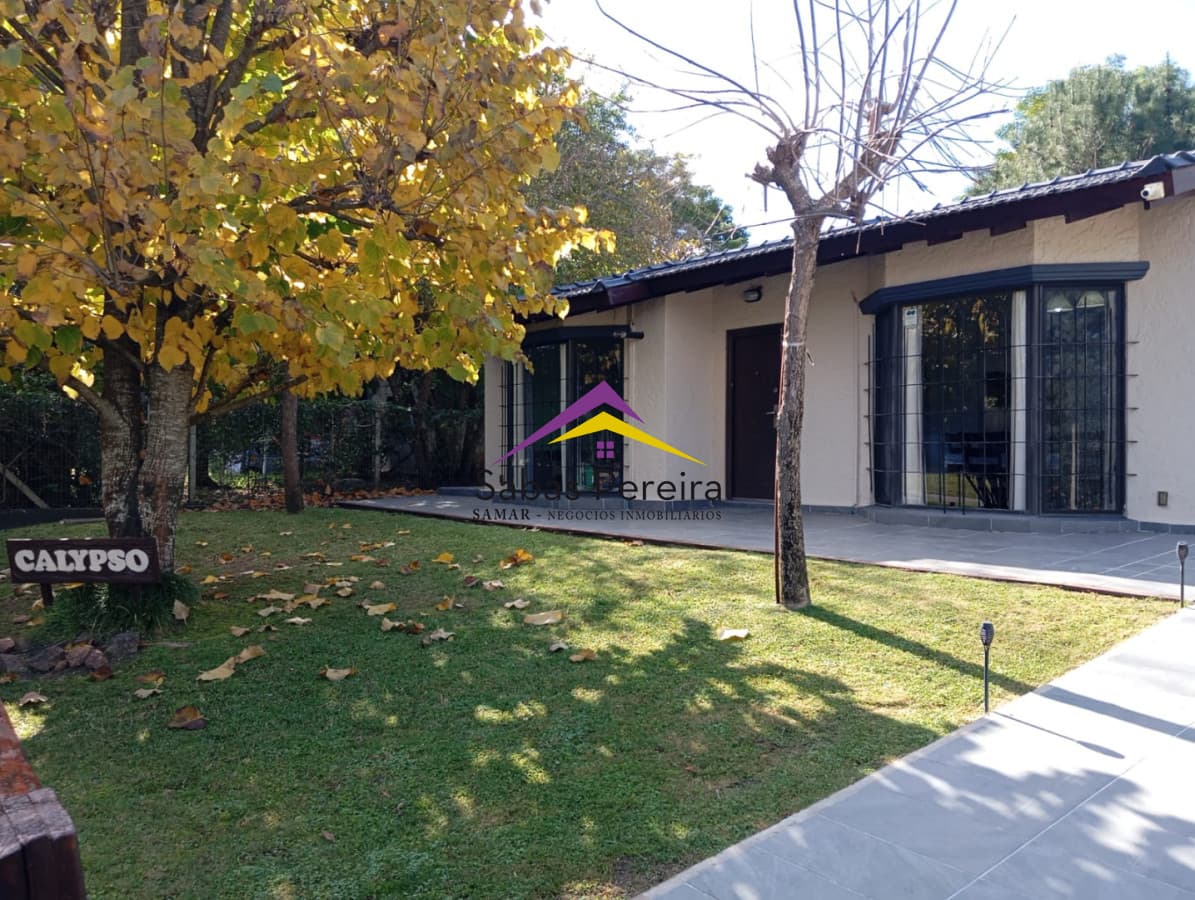 Casa ID.41712 - Venta, casa 2 dormitorios, 3 baños, Country, Piriapolis, Maldonado Country, Piriápolis, Maldonado.