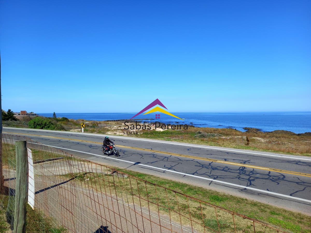 Casa ID.40917 - Venta casa 4 dormitorios, 5 baños, Playa Grande, Maldonado.