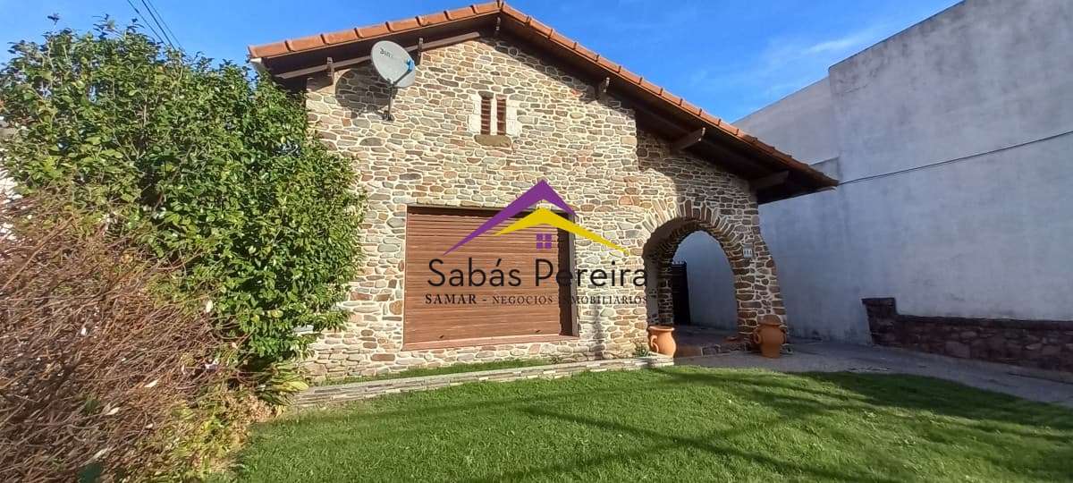 Casa ID.41224 - Casa en venta 4 dormitorios, 2 baños. Centro, Piriápolis, Maldonado.