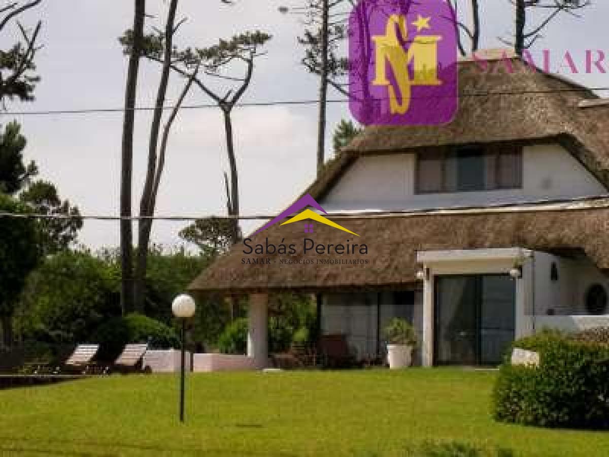 ALQUILER de Casa de 5 dormitorios en Punta del Este