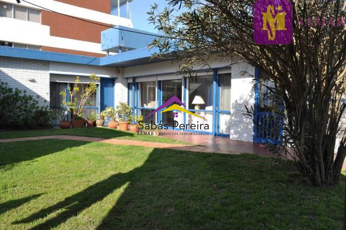 Alquiler de Casa de 3 dormitorios en Punta del Este Playa Brava