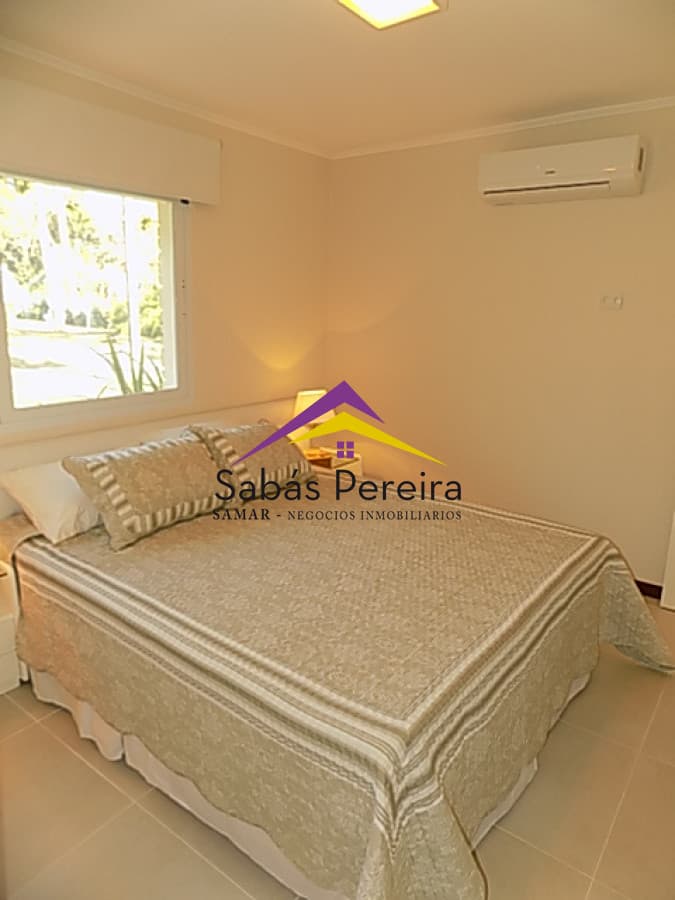 Casa ID.38416 - Casa de 4 dormitorios en Punta del Este en Venta