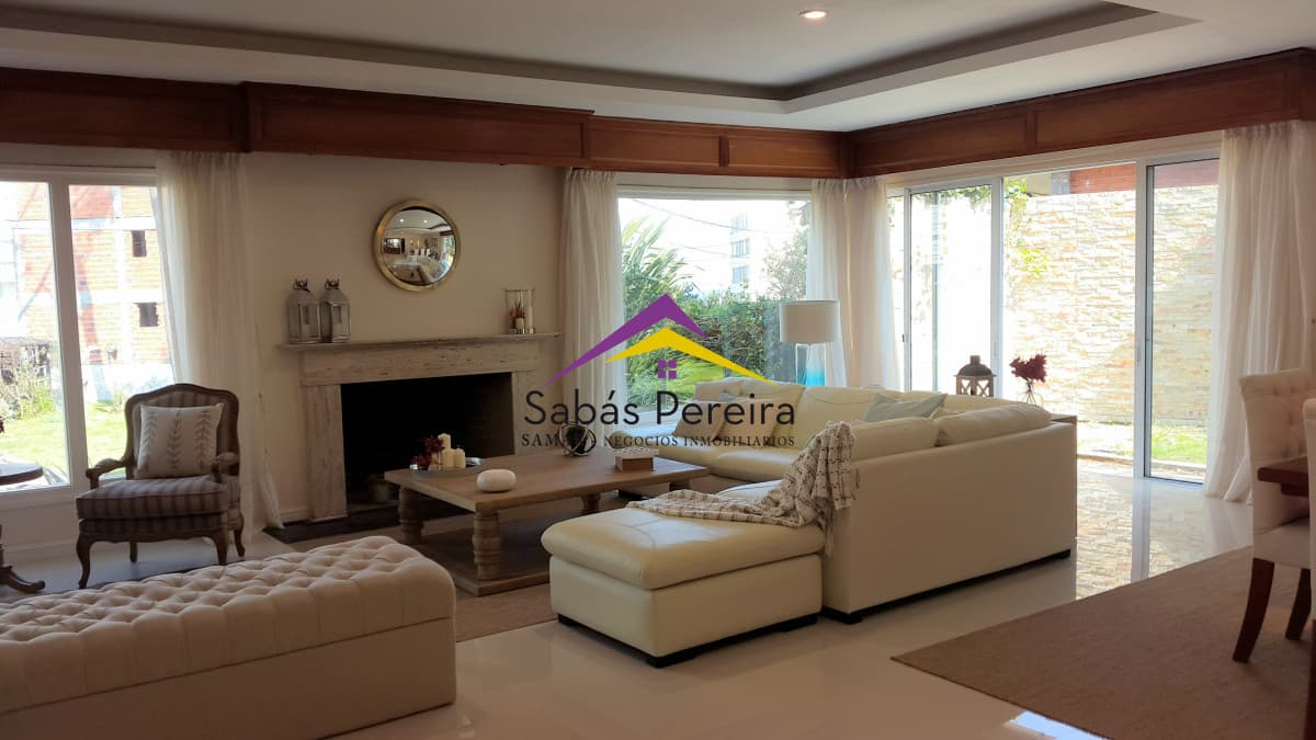 Casa ID.38417 - CASA EN VENTA 4 DORMITORIOS MANSA
