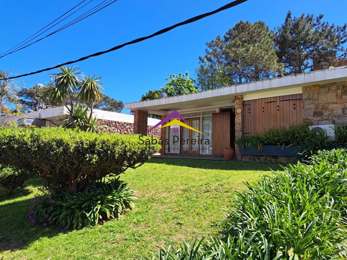 Casa ID.38174 - Venta de casa de 2 dormitorios Punta del Este