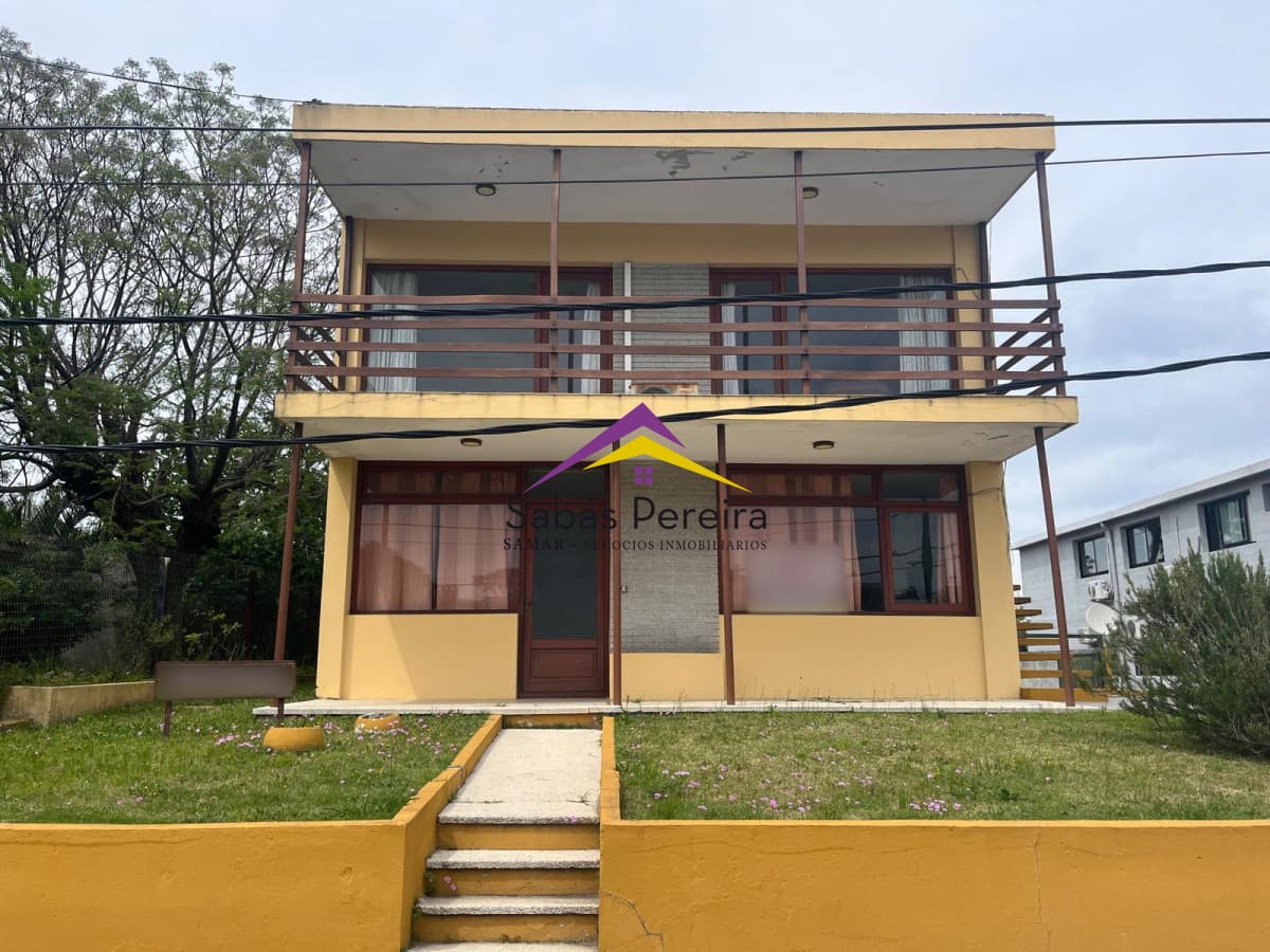 Casa ID.41487 - Venta de casa con amplio depósito