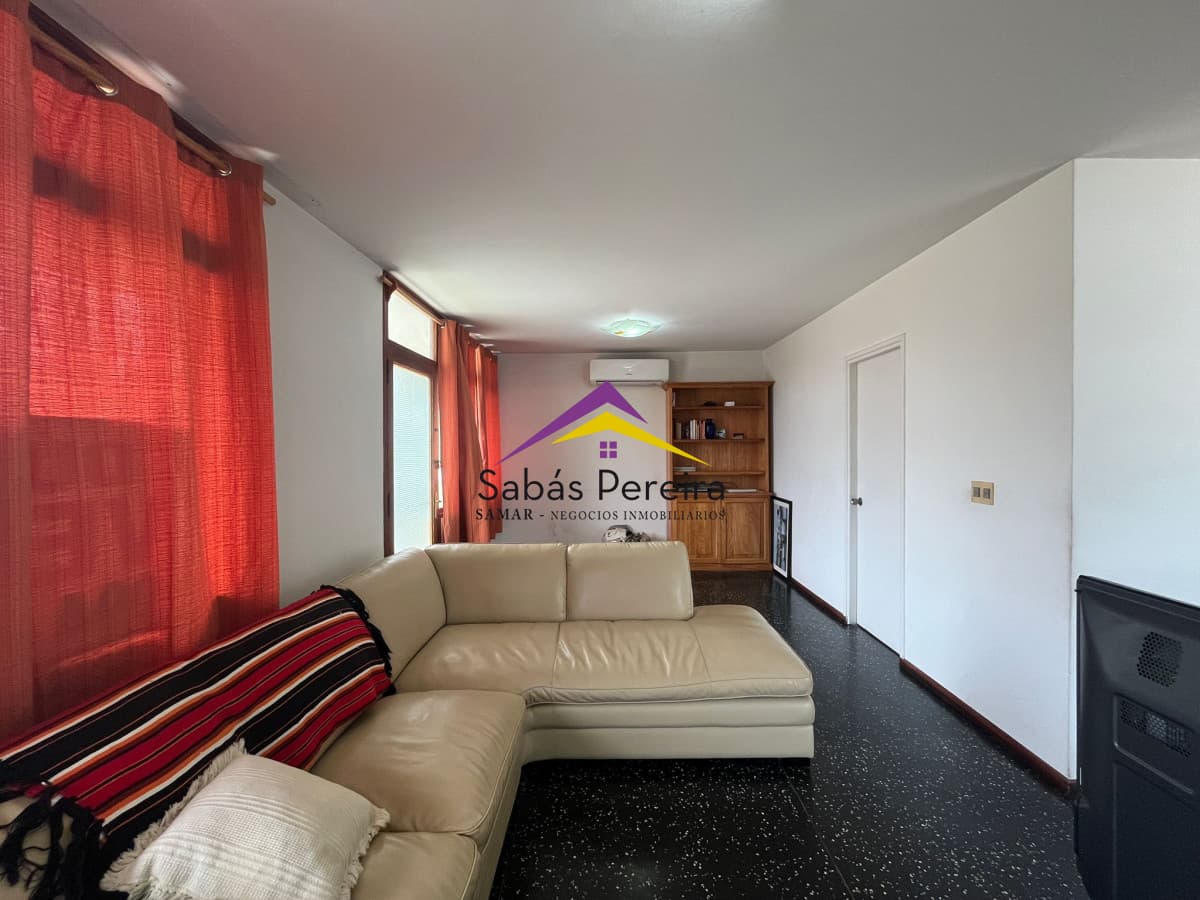Casa ID.41487 - Venta de casa con amplio depósito