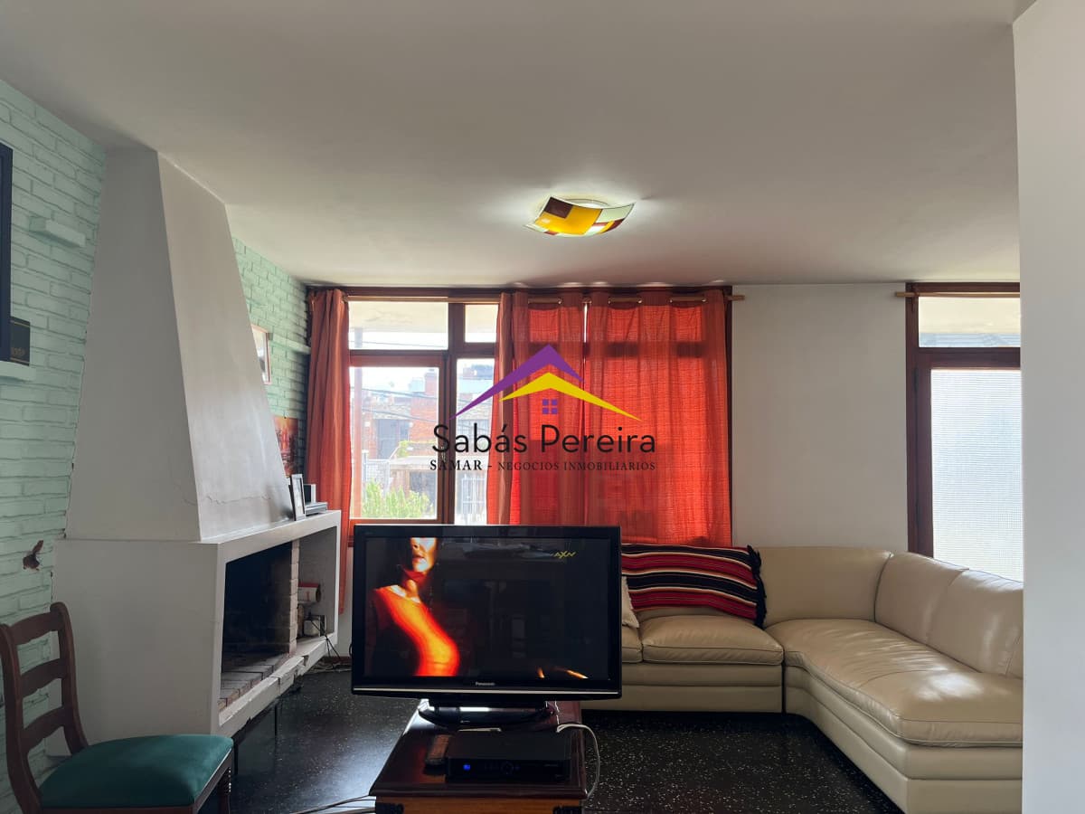 Casa ID.41487 - Venta de casa con amplio depósito