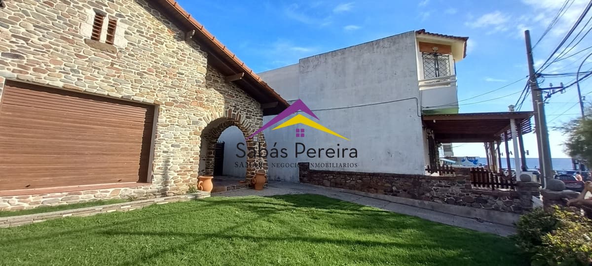 Casa ID.41224 - Casa en venta 4 dormitorios, 2 baños. Centro, Piriápolis, Maldonado.