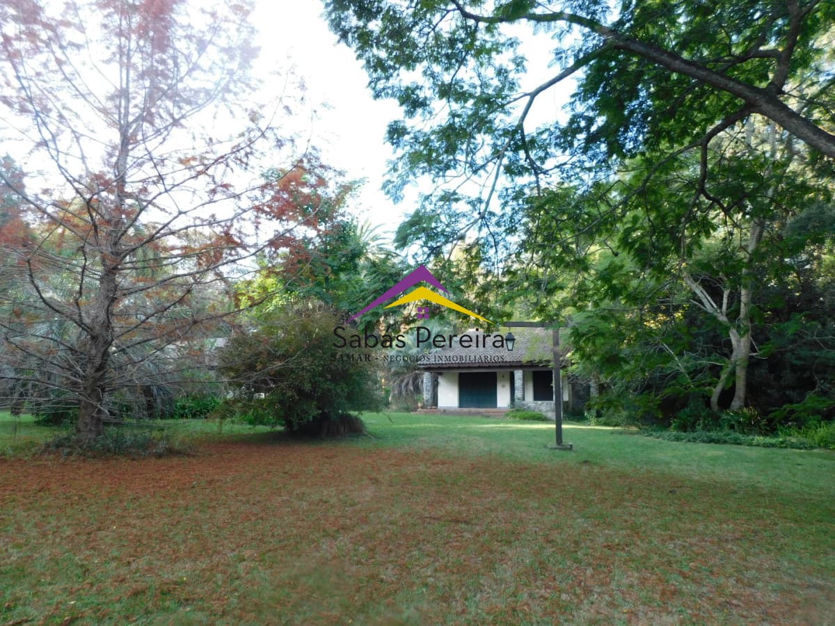 Chacra ID.41430 - Venta chacra 2 dormitorios, 2 baños, Estación las Flores, Piriapolis, Maldonado