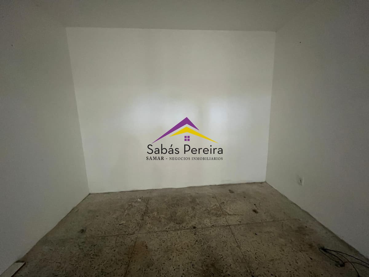 Local comercial en galería sobre Gorlero