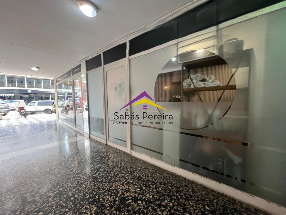Local Comercial ID.40685 - Local comercial en Gorlero con vidriera a la calle 28