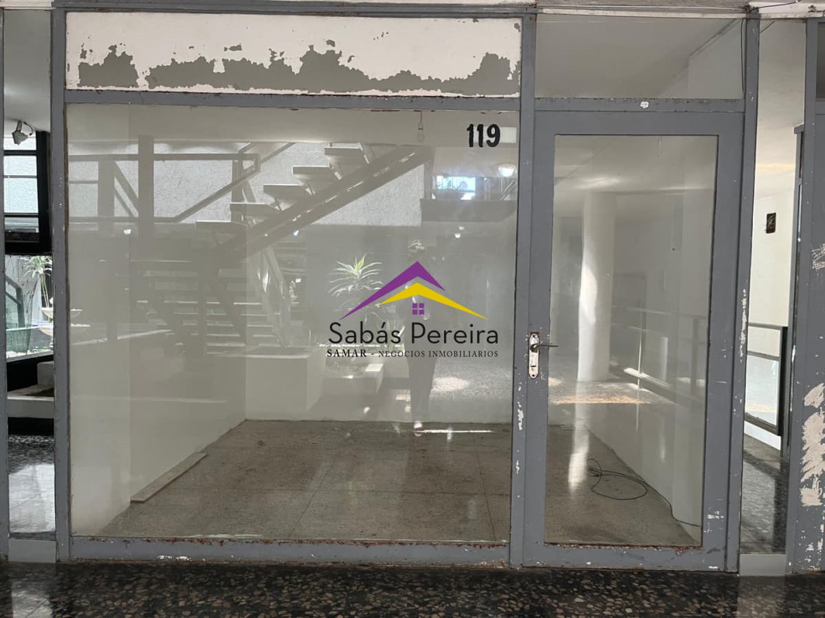 Local comercial en galería sobre Gorlero