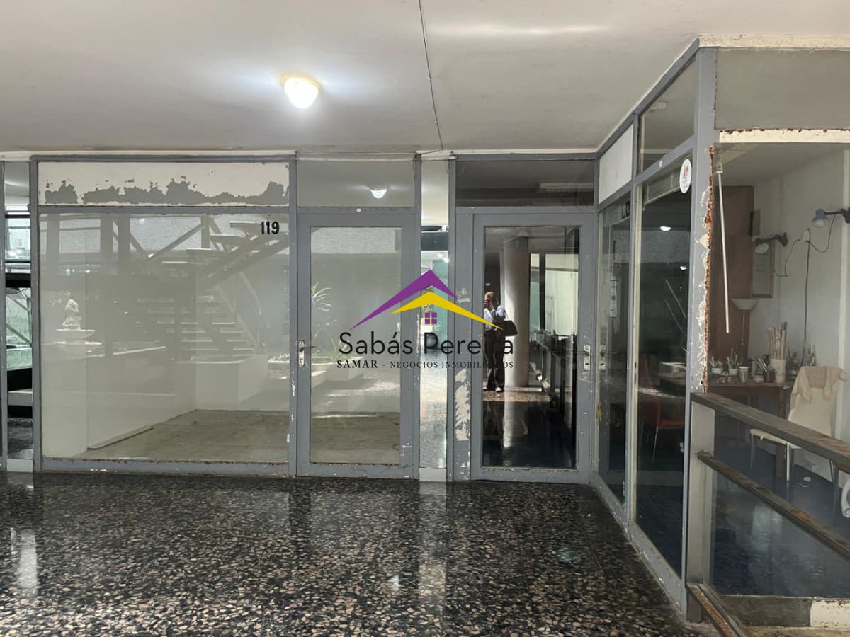 Local comercial en galería sobre Gorlero