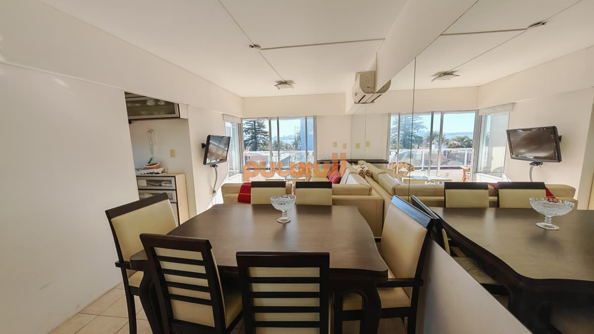Apartamento en venta de 1 dormitorio y medio en Punta del este buen sol y vista al mar