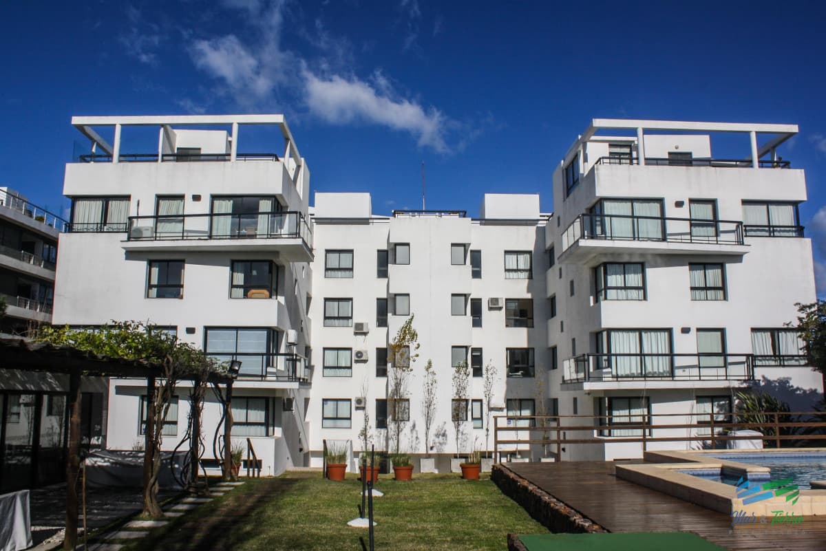 En Venta Apartamento 3 Dormitorios playa Brava, Rincón del Indio, Punta del Este,