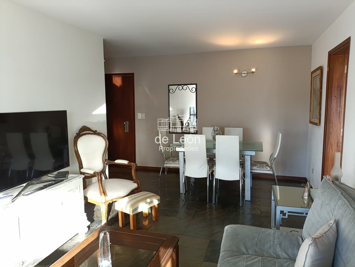 Venta apartamento 1 dormitorio con servicios playa brava