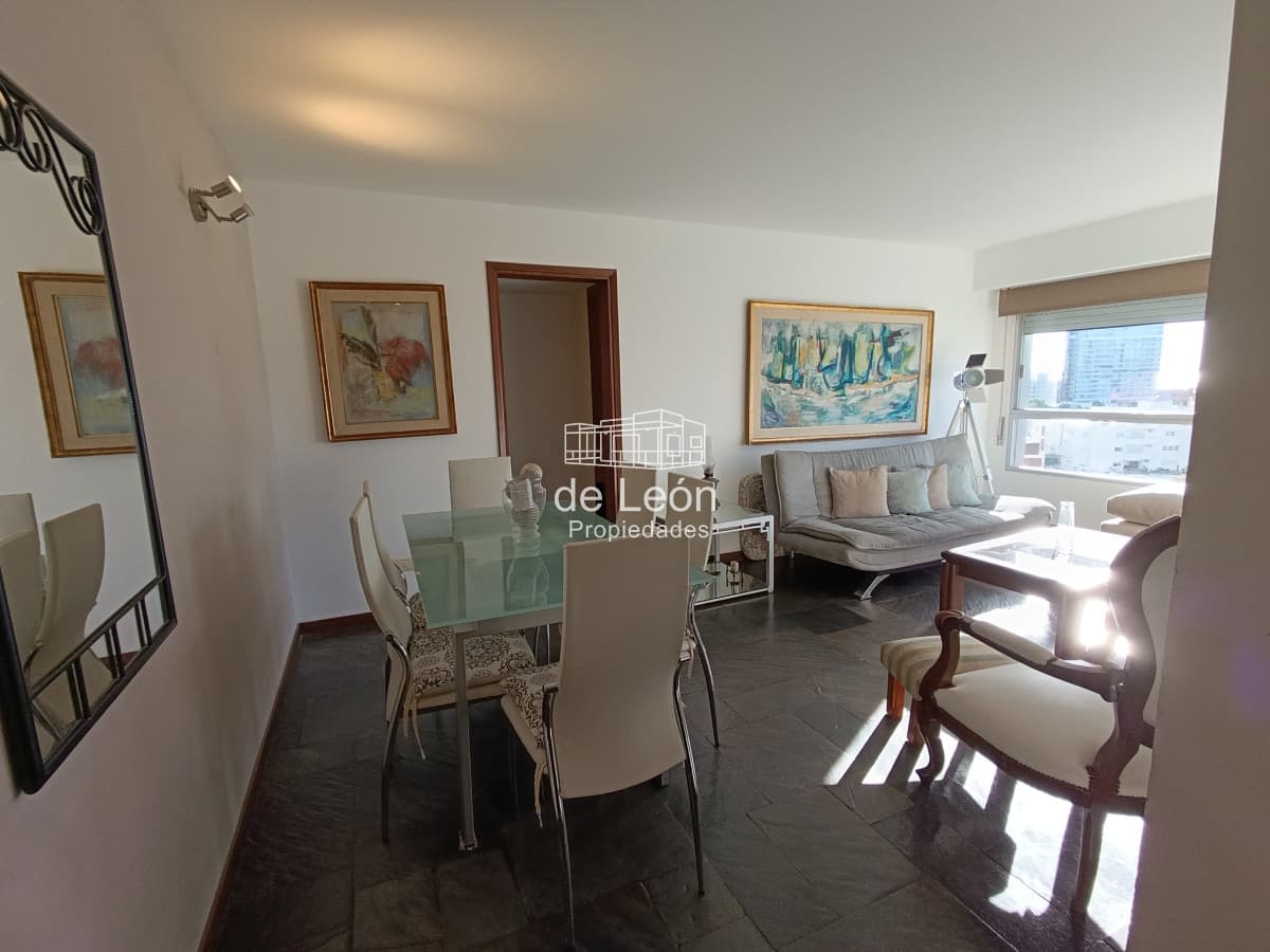 Venta apartamento 1 dormitorio con servicios playa brava