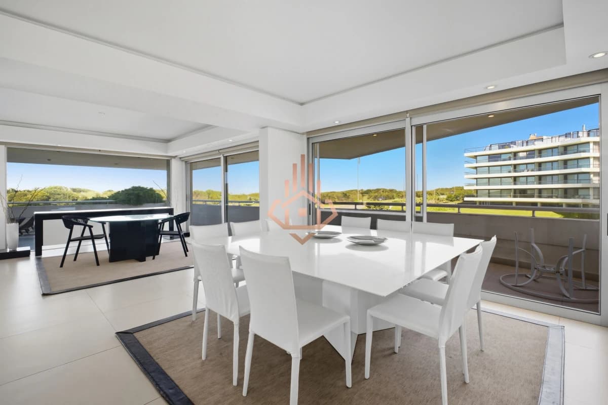 ESPECTACULAR APARTAMENTO EN VENTA DE 6 DORMITORIOS 6 COCHERAS INCREIBLE TERRAZA CON PISCINA PRIVADA