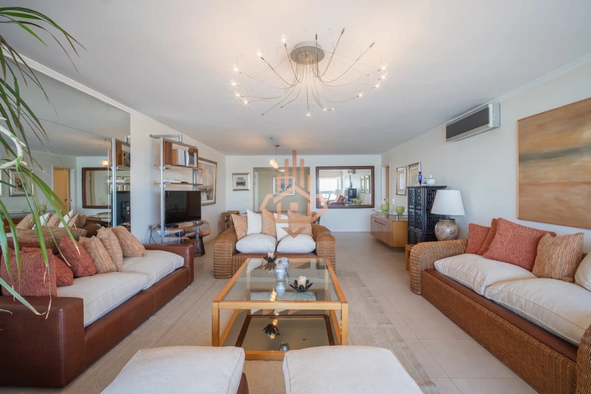 Venta apartamento 4 dormitorios, Punta del Este, edificio el Torreon