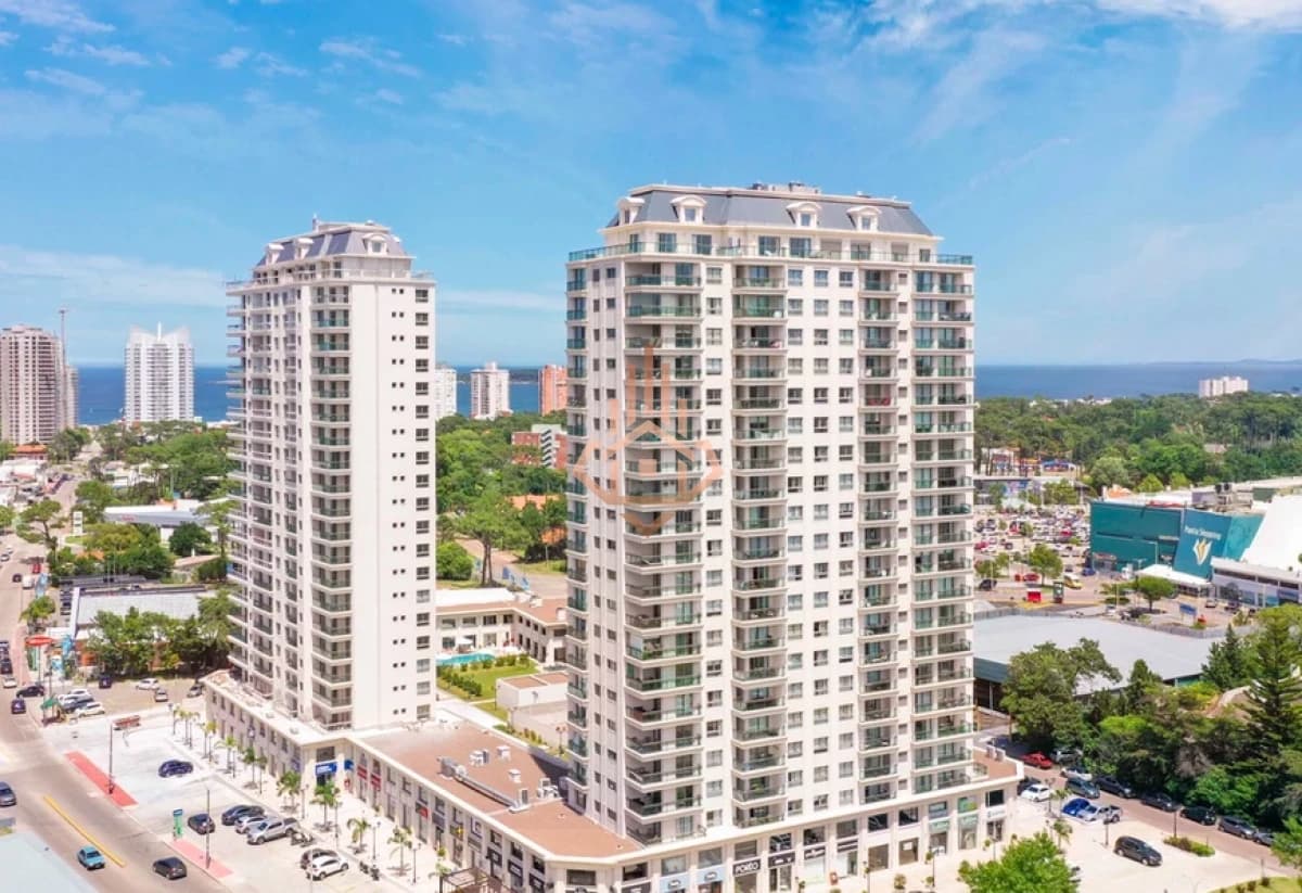 Departamento en alquiler anual y Venta 2 dormitorios Punta del Este