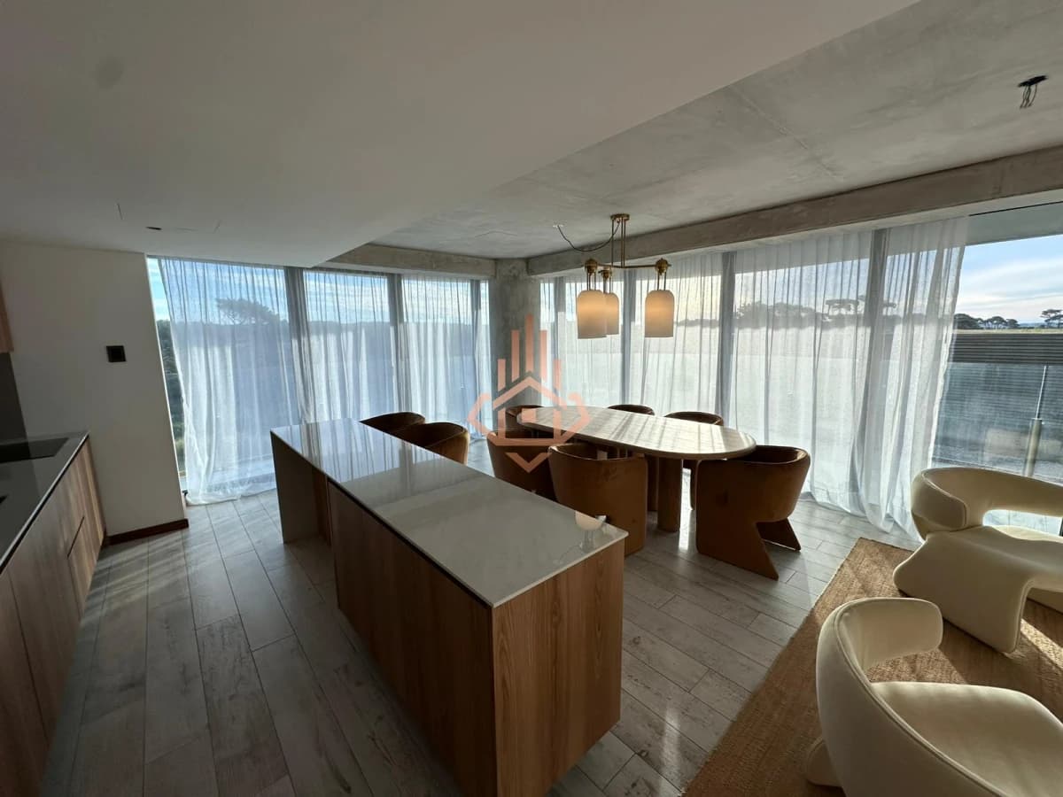 Venta departamento en Surfside de 1 dorm + den