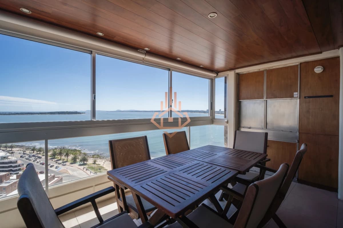 Venta apartamento 4 dormitorios, Punta del Este, edificio el Torreon