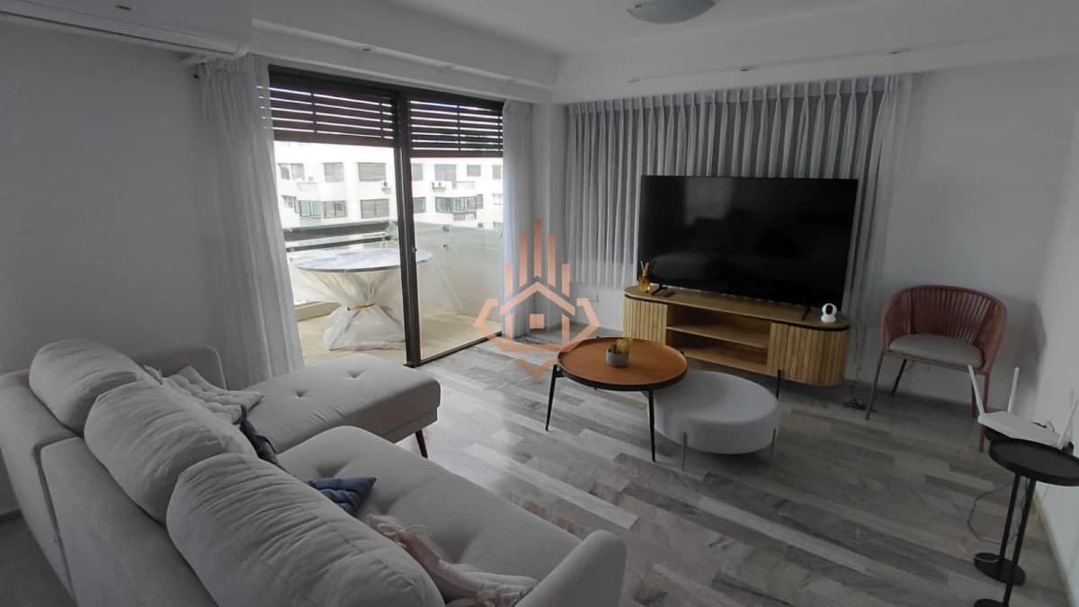 Apartamento PENTHOUSE en Alquiler Anual
