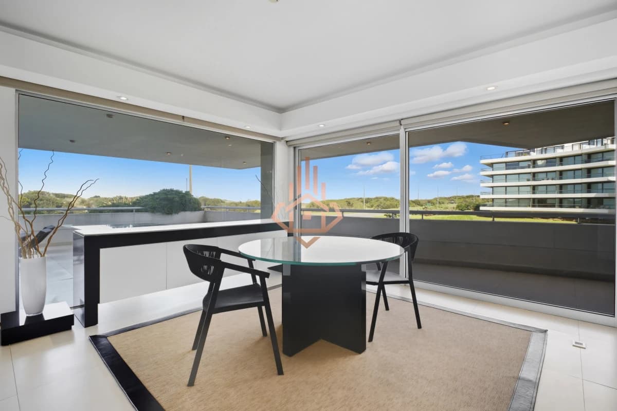 ESPECTACULAR APARTAMENTO EN VENTA DE 6 DORMITORIOS 6 COCHERAS INCREIBLE TERRAZA CON PISCINA PRIVADA