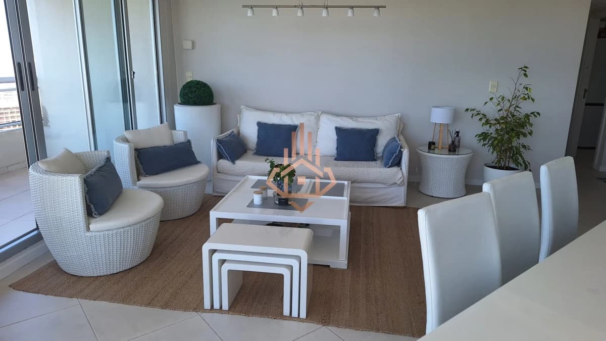 Venta Apartamento 3 dormitorios 3 baños