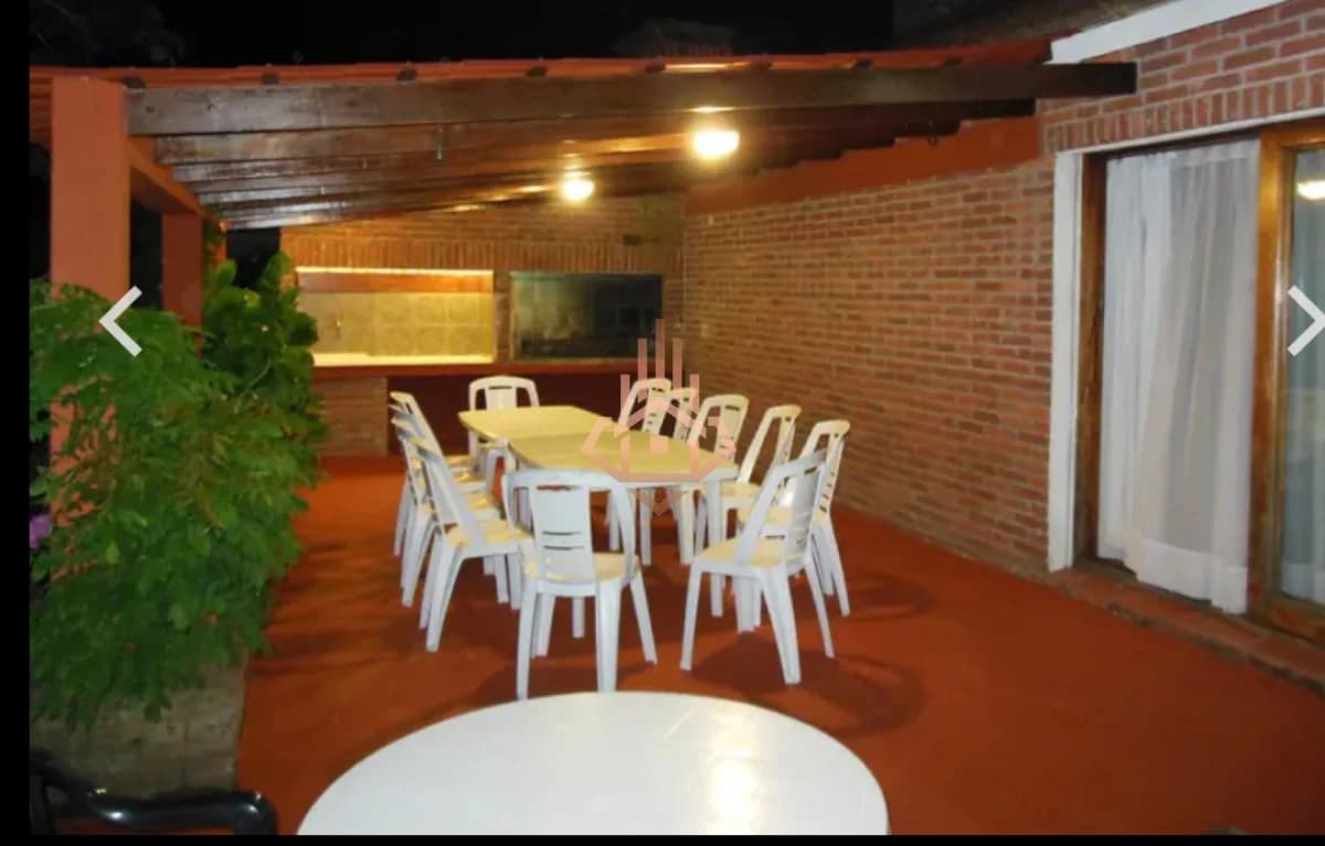 VENTA DE CASA DE 3 DORMITORIOS, PISCINA, EN MARLY, PUNTA DEL ESTE