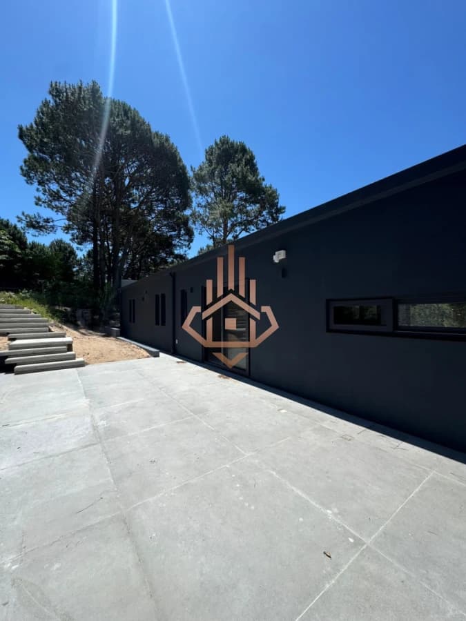 SE VENDE HERMOSA CASA A ESTRENAR DE 3 DORMITORIOS Y ESCRITORIO EN CLUB DEL LAGO