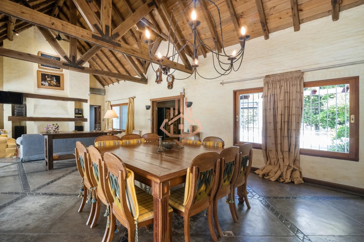 Venta de casa de lujo Pinares, Parque Burnett