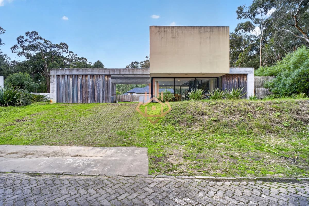 Hermosa Casa en Barrio Exclusivo Privado Solanas