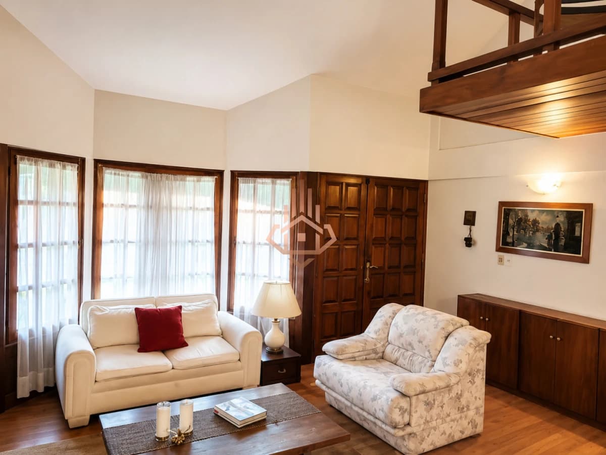 Casa en venta sobre Av Cordoba posible proyecto clinica o academia