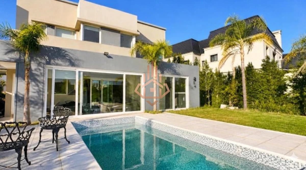 Casa 4 amb en Venta en Marinas Puertos del Lago con Muelle Privado