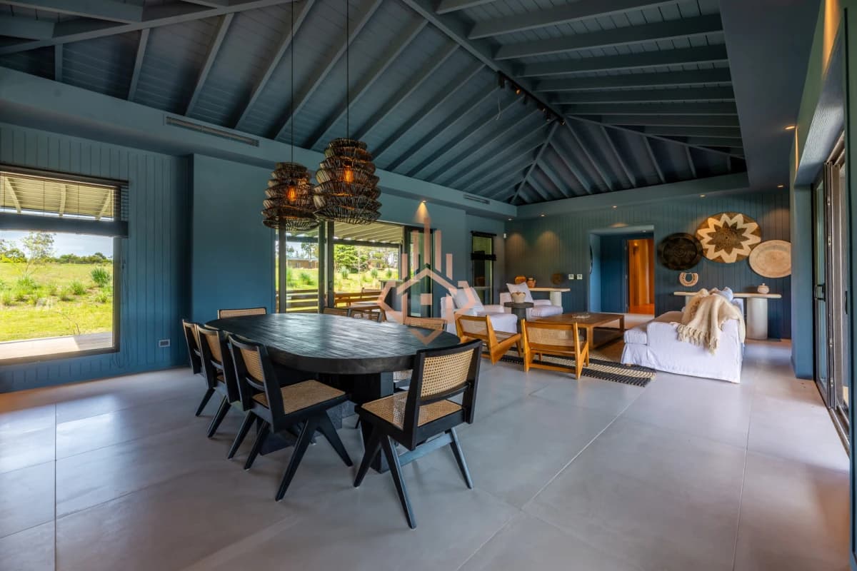 Espectacular Casa en Puerto Quetzal - La Barra