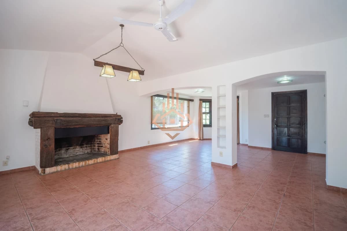 Casa en venta en B. Cantegril, zona de colegios entorno residencial