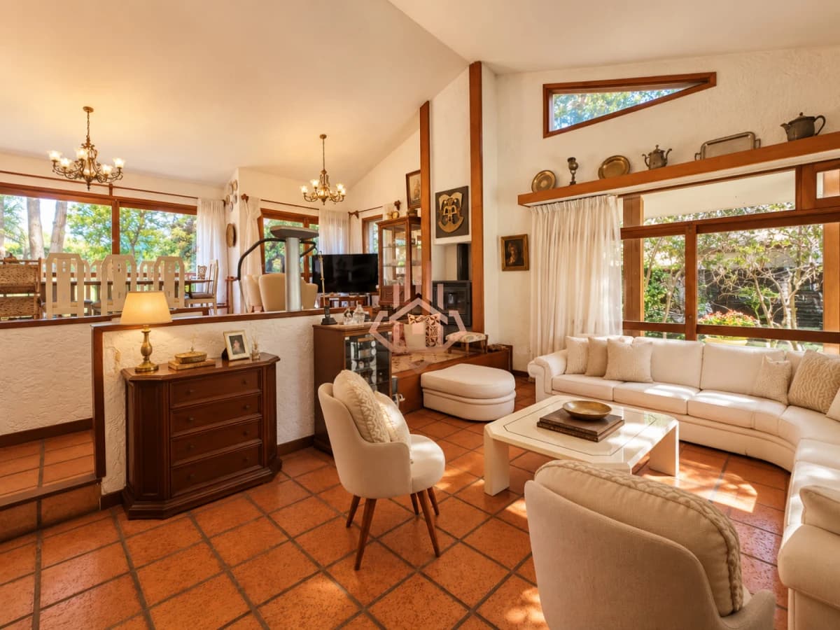 VENTA DE CASA EN SAN RAFAEL. GRAN TERRRENO A 600 METROS DEL MAR