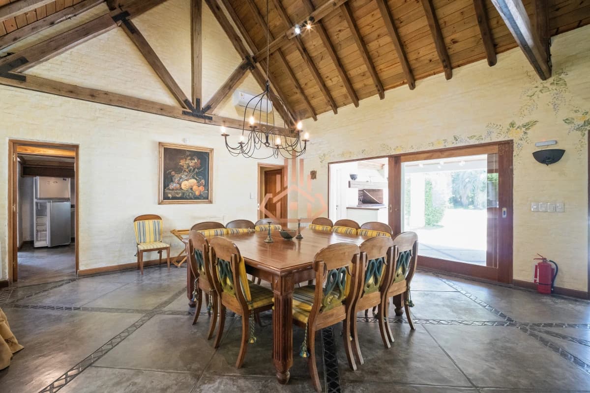 Venta de casa de lujo Pinares, Parque Burnett