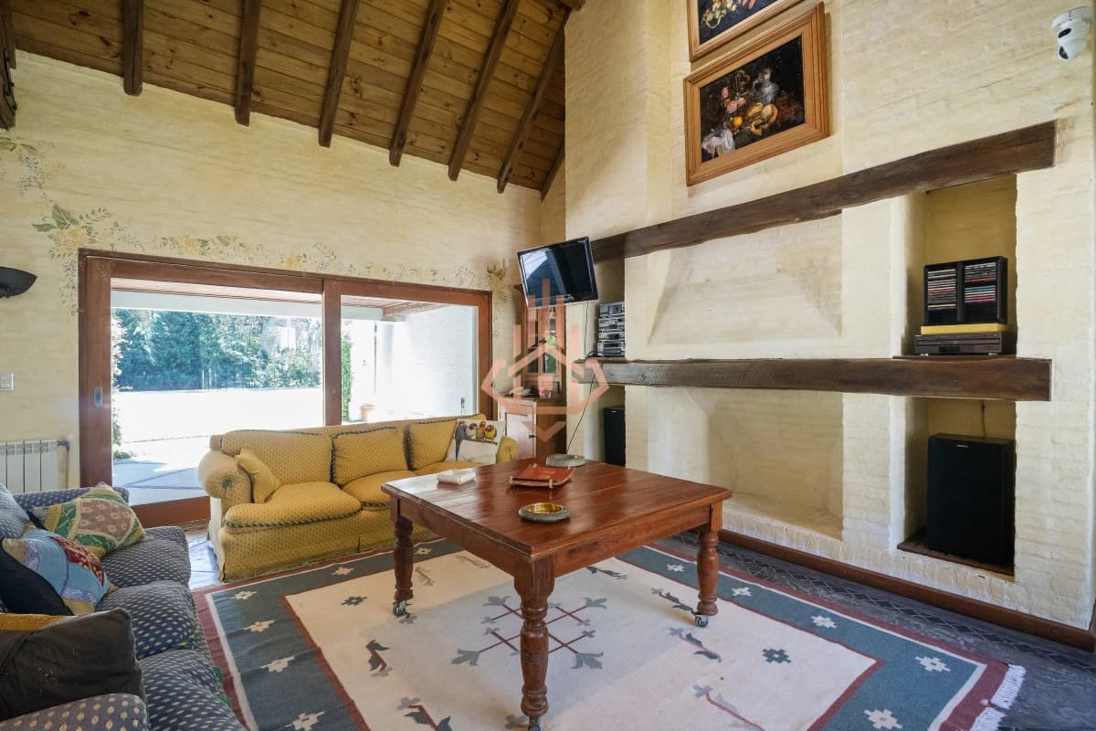Venta de casa de lujo Pinares, Parque Burnett
