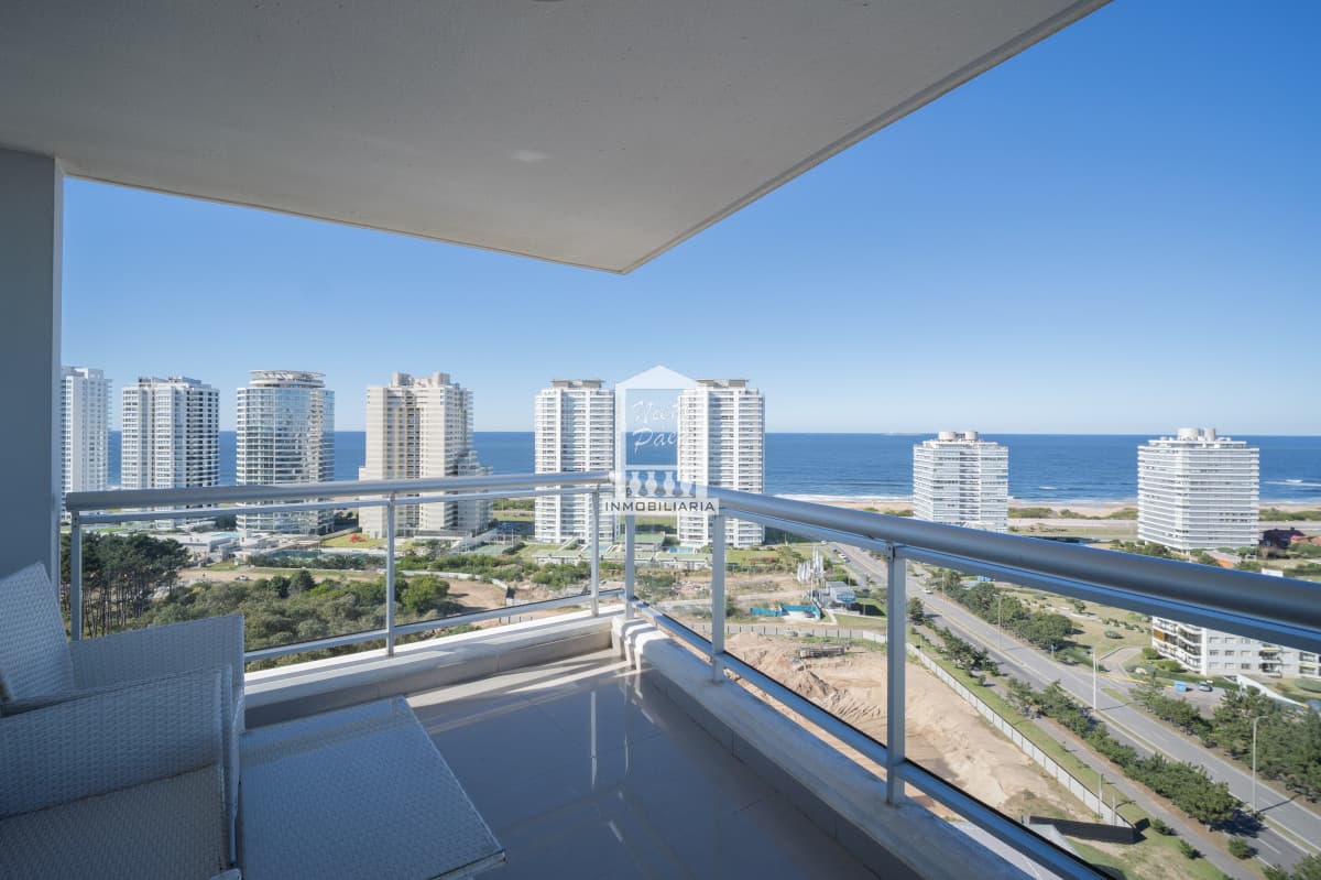 Venta Apartamento esquinero con vista 180° - Edificio ONE Torre II